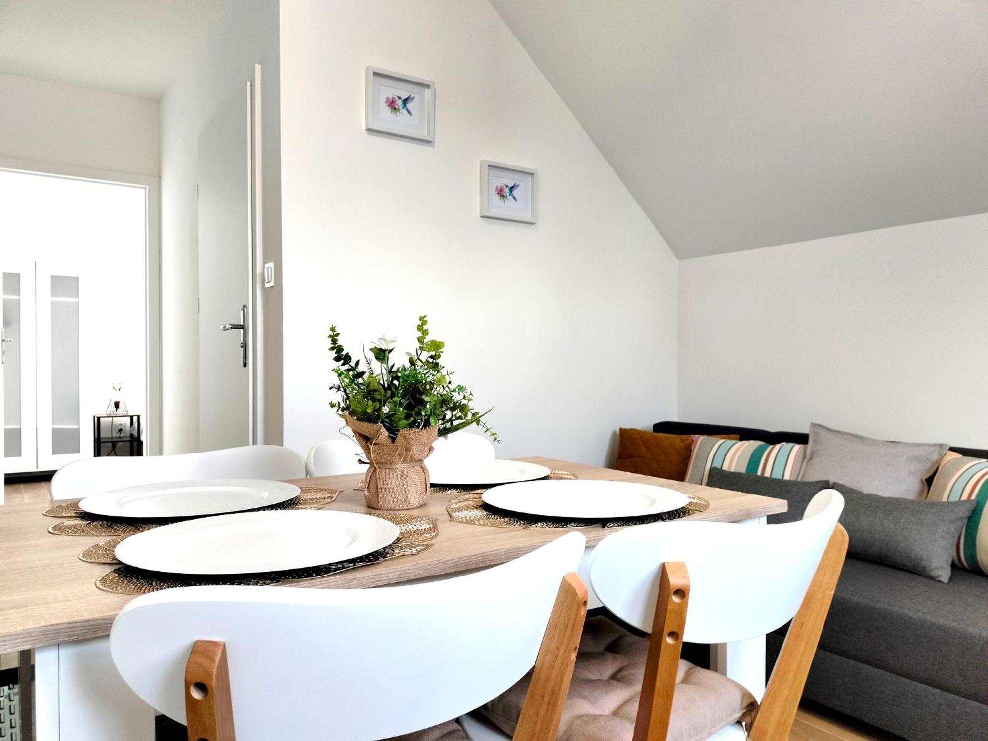 Agroturystyka Jodlowa - Rodzinne Apartamenty W Centrum Gor Swietokrzyskich - Sala Zabaw, Zwierzeta, Bilard Krajno-Zagorze 外观 照片