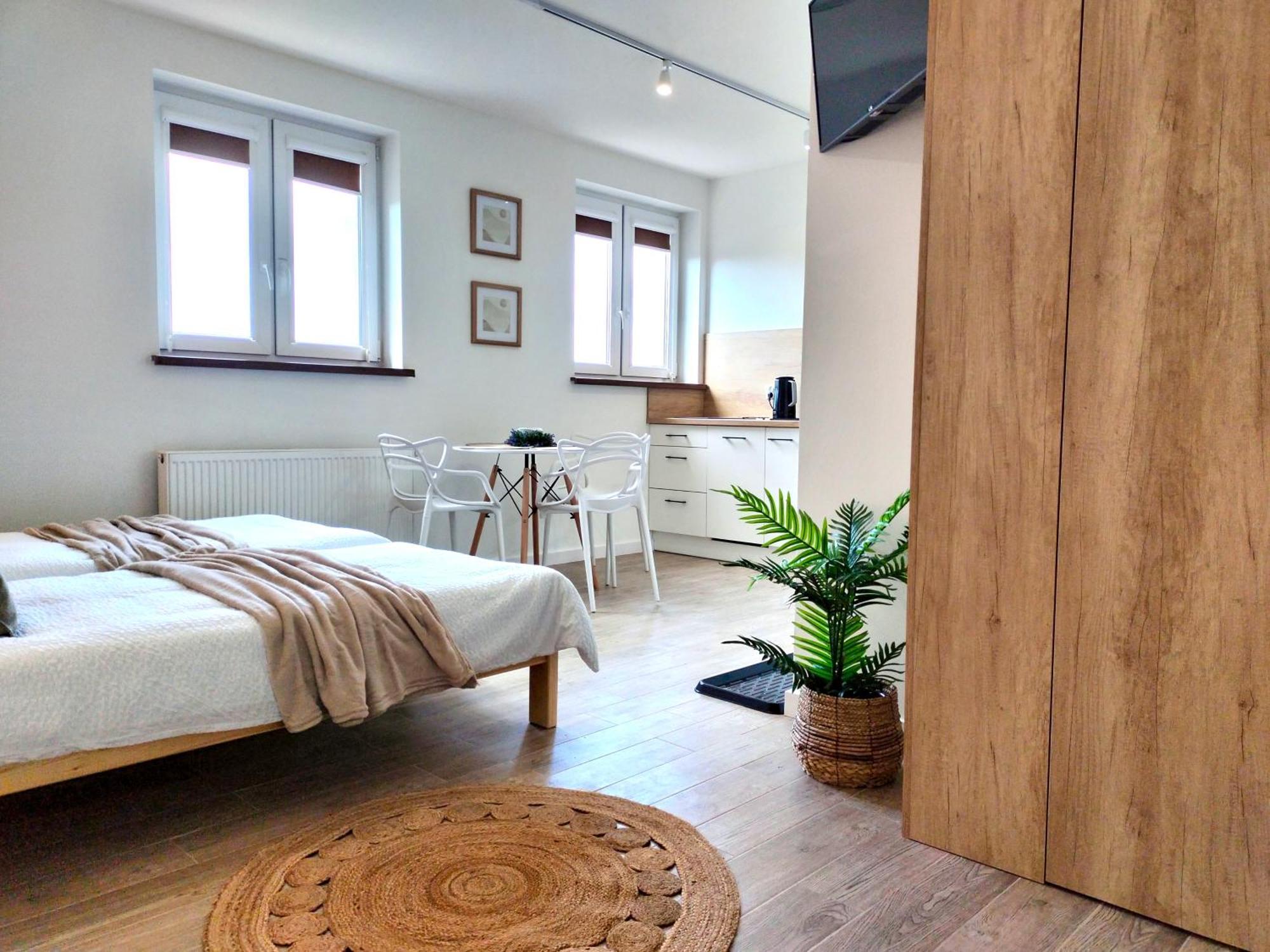 Agroturystyka Jodlowa - Rodzinne Apartamenty W Centrum Gor Swietokrzyskich - Sala Zabaw, Zwierzeta, Bilard Krajno-Zagorze 外观 照片