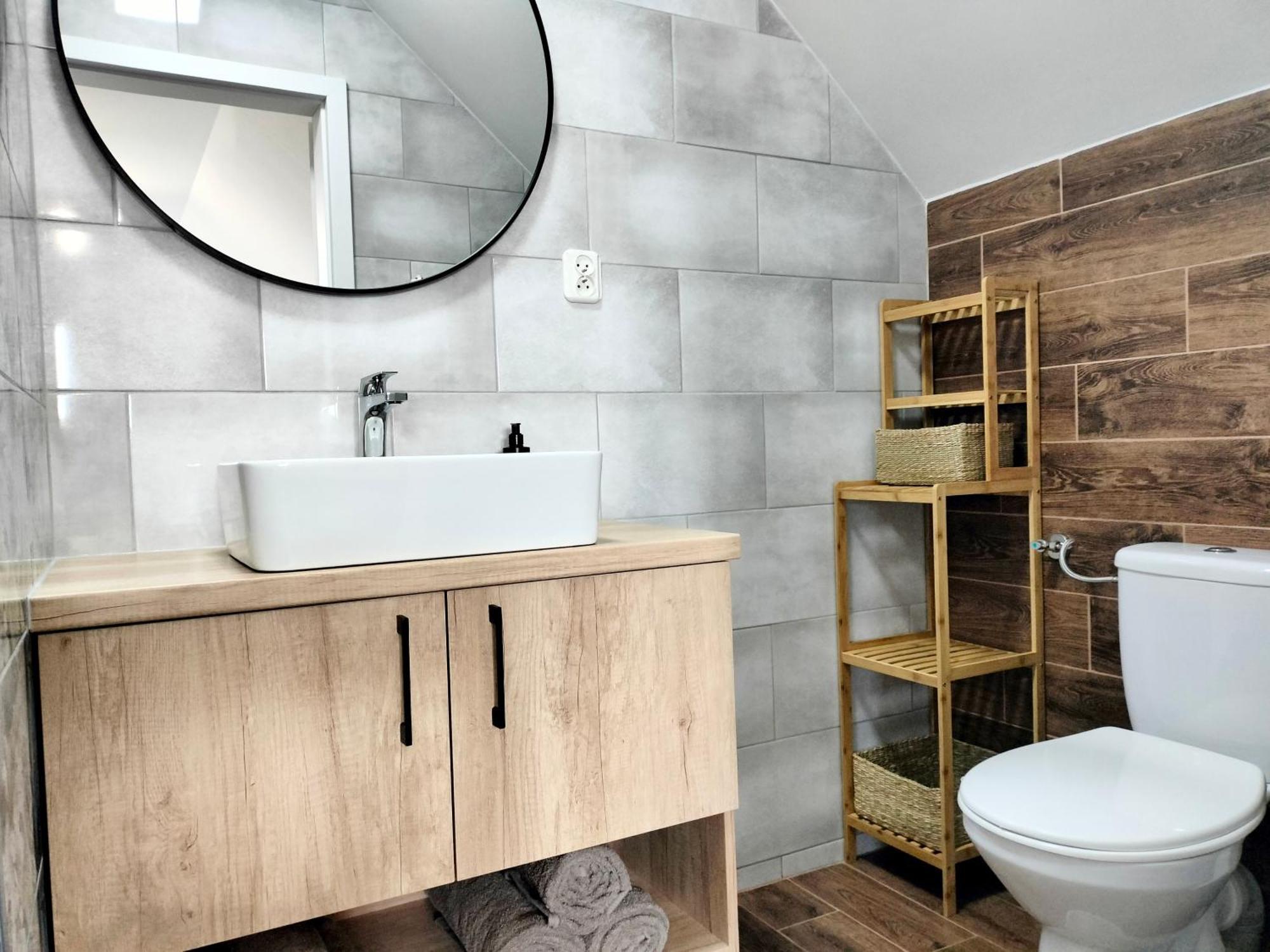 Agroturystyka Jodlowa - Rodzinne Apartamenty W Centrum Gor Swietokrzyskich - Sala Zabaw, Zwierzeta, Bilard Krajno-Zagorze 外观 照片