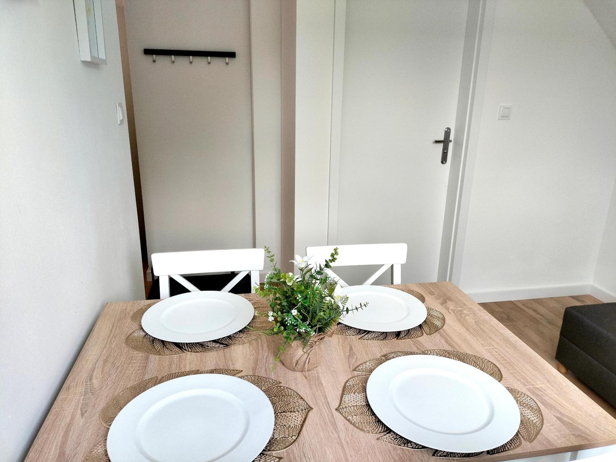 Agroturystyka Jodlowa - Rodzinne Apartamenty W Centrum Gor Swietokrzyskich - Sala Zabaw, Zwierzeta, Bilard Krajno-Zagorze 外观 照片